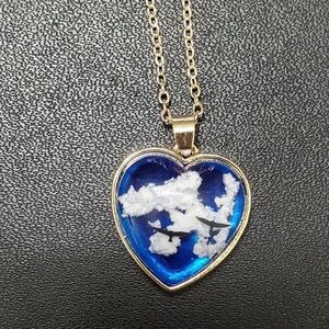 Gold tone It's A Beautiful Day necklace 22-24"